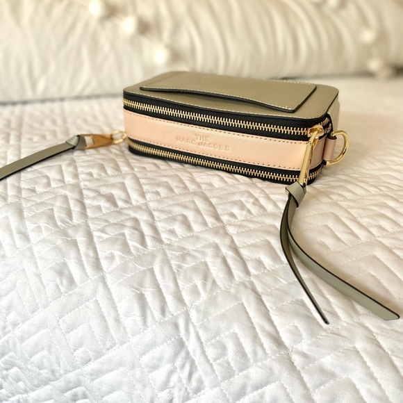 Marc Jacobs Snapshot Bag. Blush pink & grey with pink, black & silver strap - Picture 6 of 16